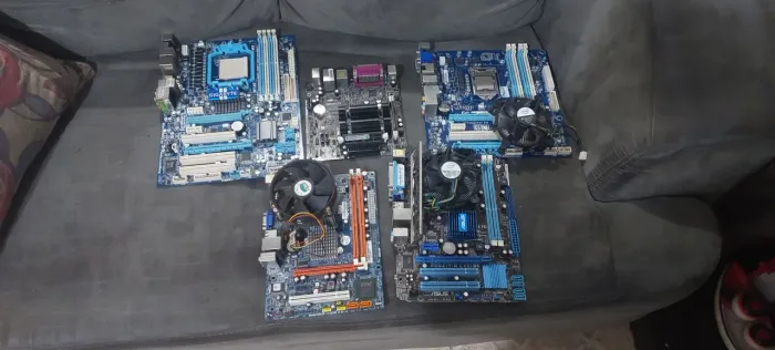 Lote placas mãe.