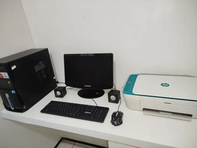 Vendo Setup de Estudo/Escritório Completo R$ 700 (valor negociável)