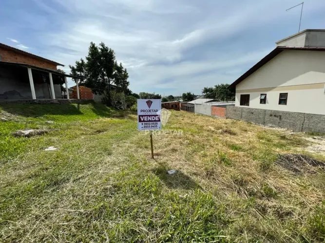 Terreno à venda em Sombrio no bairro Raizeira