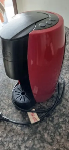 Cafeteira três corações de cápsulas