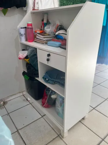 Vendo balcão caixa pra comércio bem conservado!