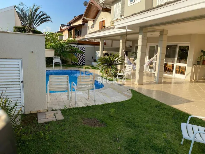 Casa em condomínio 4 quartos, sendo 2 suítes, 253m - BAIRRO URBANOVA