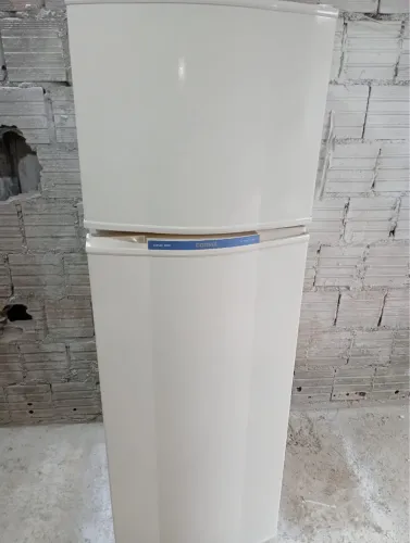 Vende-se geladeira cônsul biplex frost free com garantia 