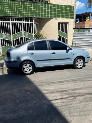 Volkswagen Polo Sedan 1.6 MI 101cv 8V 4P 2003