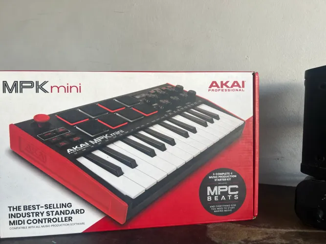 Controlador MID MPK mini