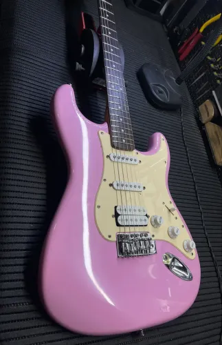 Squier By fender 
