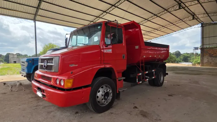 Caçamba Toco L1318 Mercedes-Benz 2009 Reduzida 