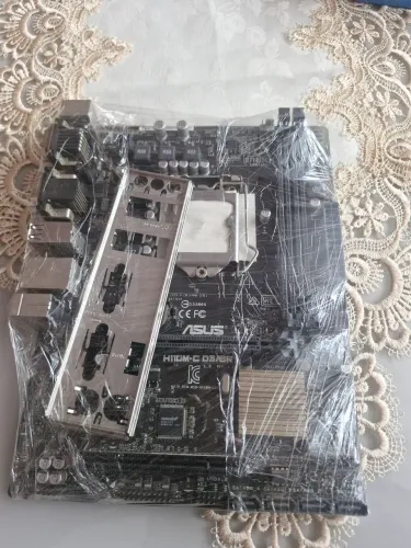 Placa-mãe Asus H110M-C D3/BR com soquete LGA 1151 Ddr3 6 e 7 geração