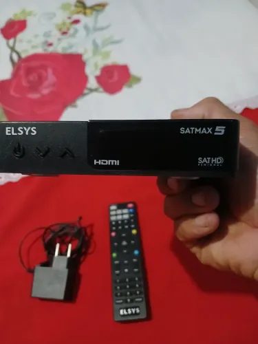 Vende-se Receptor digital  da marca Elsys satmax 5
