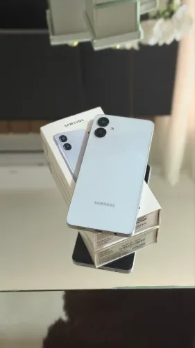 Sansung A06 impecável