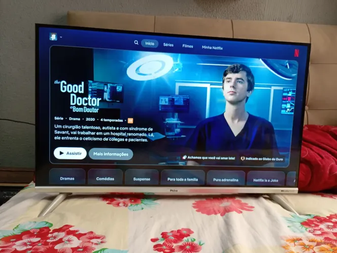 Vende-se televisão smart 32 polegadas