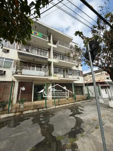PROCURA-SE UM NOVO LOCATÁRIO! Alugo apartamento 70 m2 -2 quartos + dep. empregada -Vista A