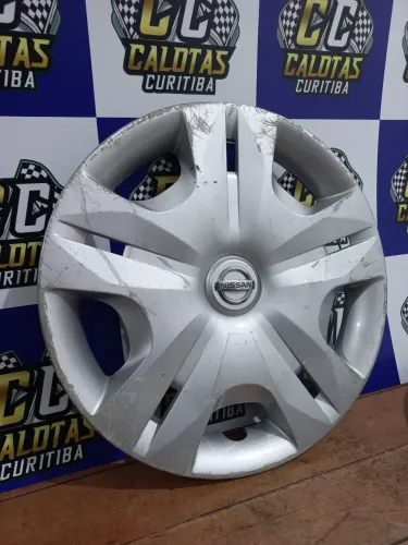 Calota Nissan Tiidda aro 15 original usada em bom estado. R$119,00 cada calota