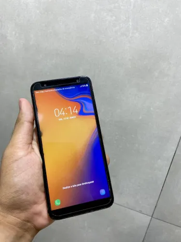 Celular em perfeito estado