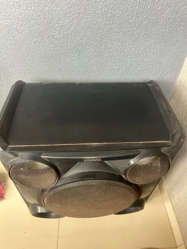 Vendo Boca de Som Automotivo ?