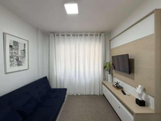 Apartamento com 01 dormitório a 300m do mar de Balneário Camboriú.