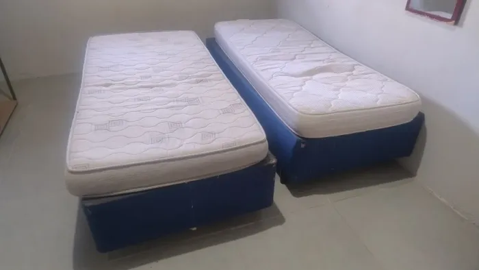 Cama de solteiro com colchão