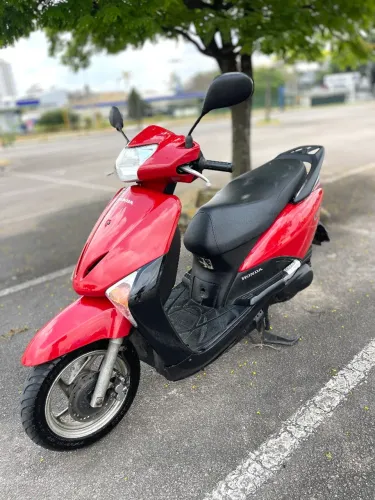 Honda Lead lindíssima