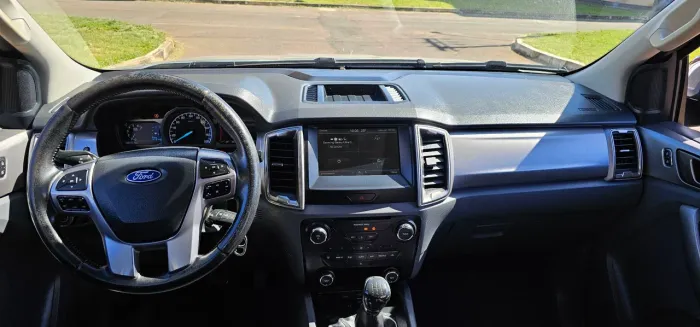 Ford Ranger XLT 2.5 16V 4X2 CD Flex 2017