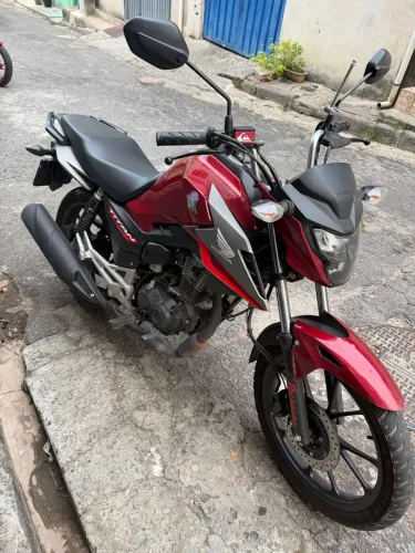 Vendo titan 160 único dono 2025