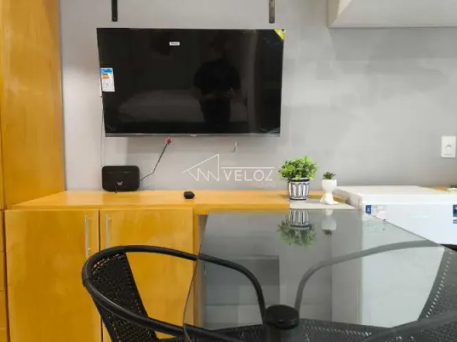 Kitnet/Conjugado : / Residencial / Jardim Botânico