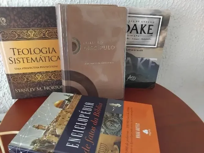 Bíblias de estudo e teologia sistemática 