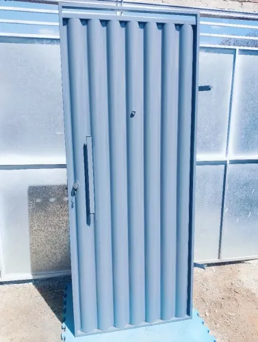 Portão em chapa galvanizada 