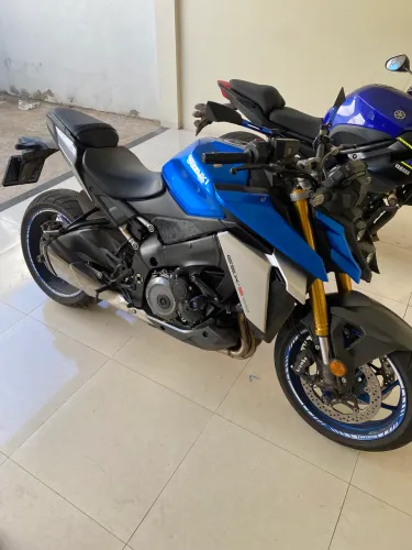 GSX-S 1000 impecável