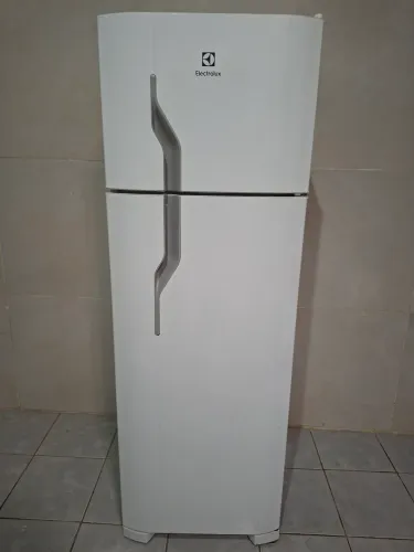 Geladeira dúplex Electrolux gelo seco