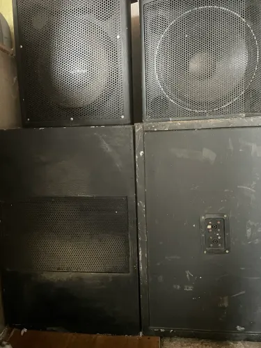 2-Caixa de subwoofer 18 polegadas
