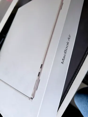MacBook Air M5 16/512