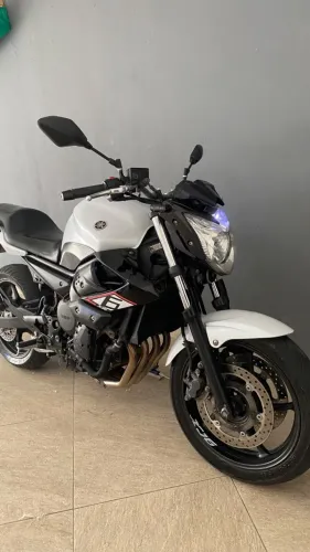 Yamaha XJ6 N 2012