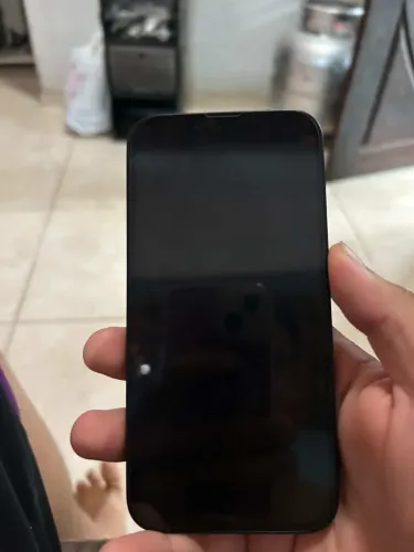 iPhone 14 novo praticamente 