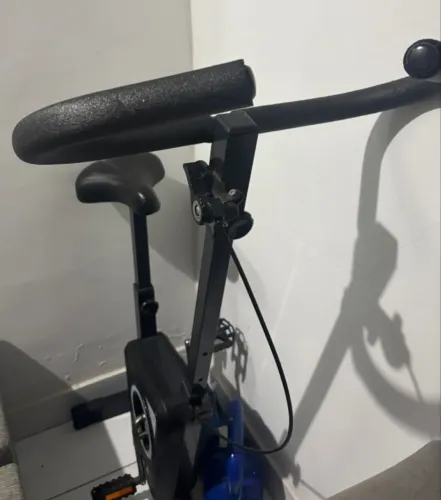 Bicicleta ergométrica, ótima para quem quer praticar atividade física de casa.