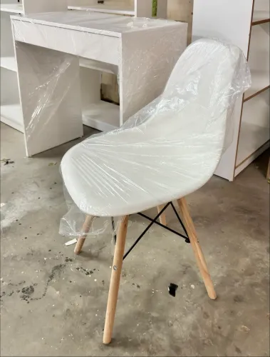 CADEIRA EIFFEL PARA ESCRIVANINHA OU MESA 