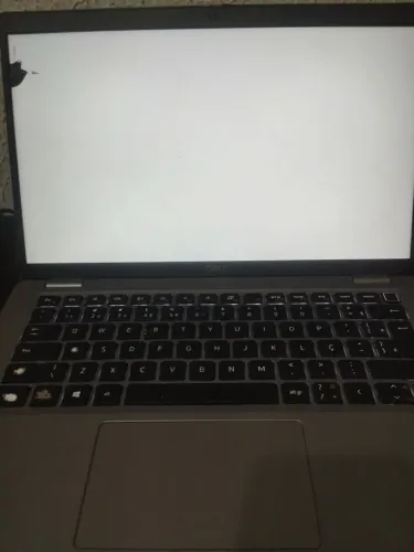 Dell Latitude 5420 I5 11° 16 RAM 512GB NVMe com defeito na tela