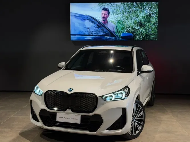 BMW IX1 Xdrive 30 M Sport (elétrico) 2025