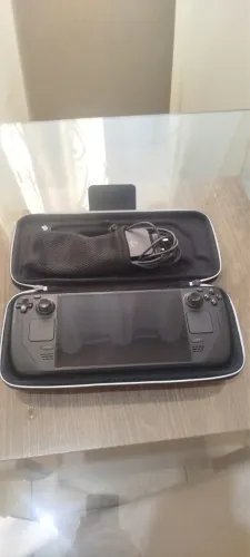 Steam Deck OLED 1TB - Estado de Novo (Apenas ~20h de Uso!)