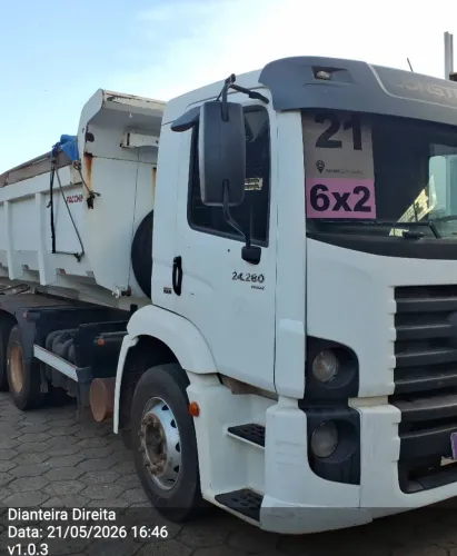 Volkswagen 24.280 E Constellation 6x2 2p (diesel)(E5) 2020/2021 Vamos Seminovos Goiania