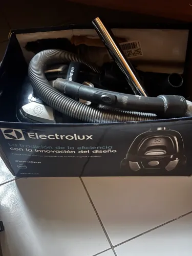 Aspirador de pó Electrolux 1600W