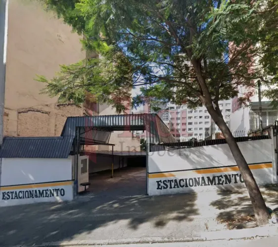 Terreno à venda na Sé com 745m² e zoneamento ZEIS-3