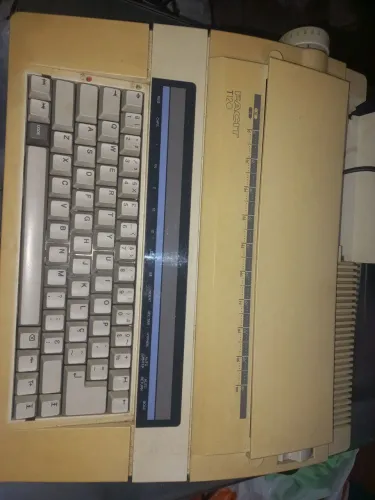 Maquina de escrever eletrica 