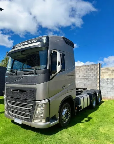 CAMINHÃO VOLVO FH 540 6X4 2020