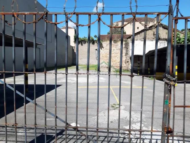 Terreno, Centro, Santos. Indicado para estacionamento.