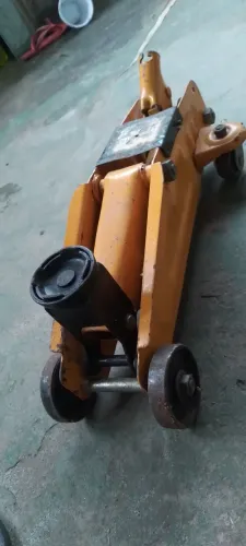 Macaco hidráulico jacarezinho 3t