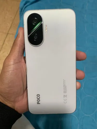 Poco F7 