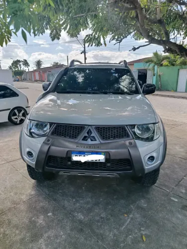 Mitsubishi L200 Triton Savana 3.2 CD TBI Dies. Mec. 2017