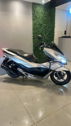 PCX DLX 150 2017 IMPECÁVEL