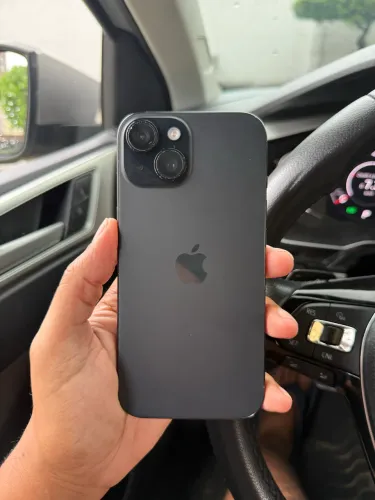 iPhone 15 128