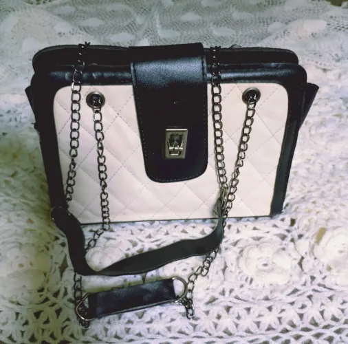 Vende-se bolsa de couro feminino, contato *00
